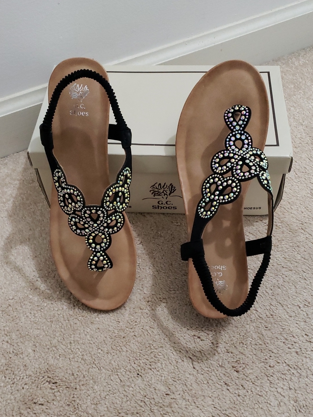 Good Choice Madelyn Wedge Black Thong Sandals With Rhinestones. Size: 9.5